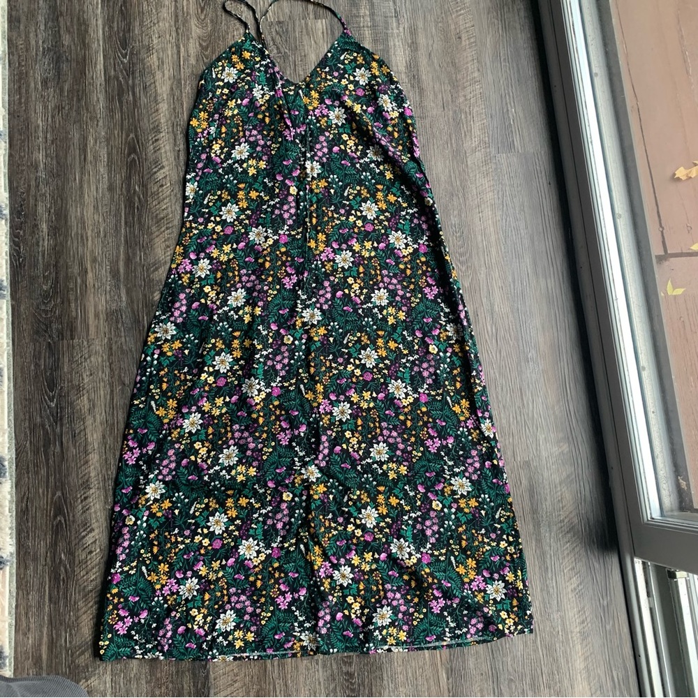 Old Navy Maxi Dress Adjustable Cross Back Straps - black floral print